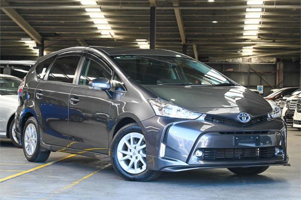 2014 Toyota Prius Alpha Wagon ZVW40 S image