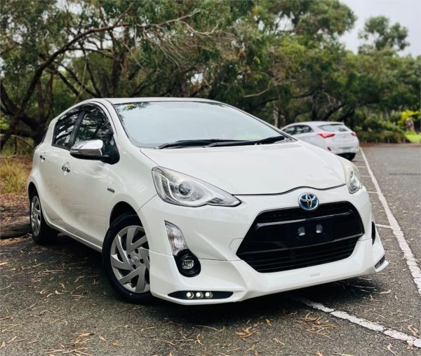 2015 Toyota Aqua Hatchback NHP10 G image