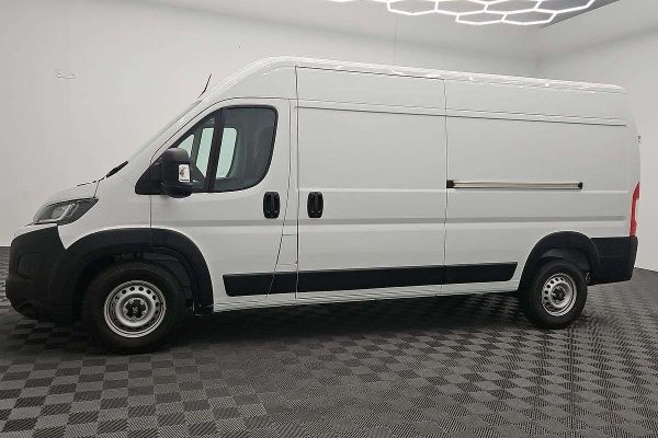 2026 Fiat Ducato Series 2 LWB Mid Roof image