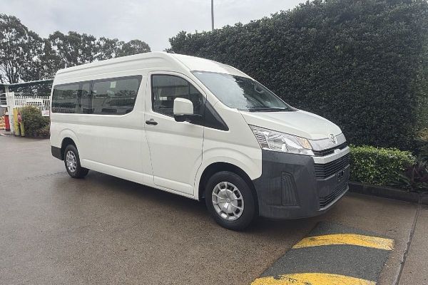2021 Toyota Hiace GDH322R Commuter image