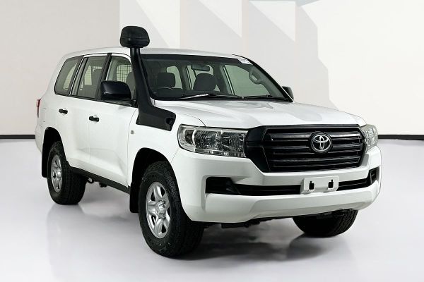 2017 Toyota Landcruiser VDJ200R GX image