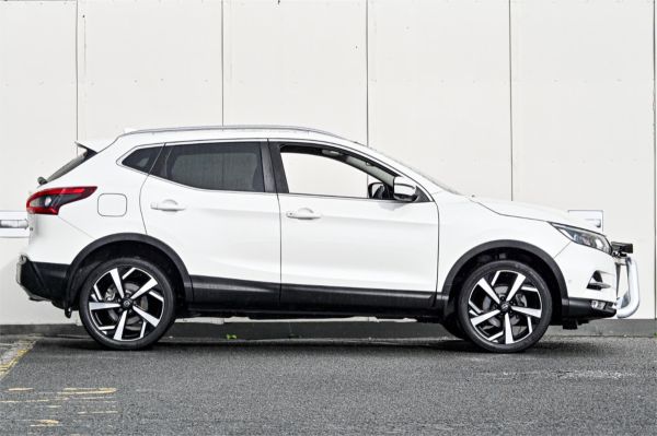 2017 Nissan QASHQAI Wagon J11 Series 2 N-TEC image