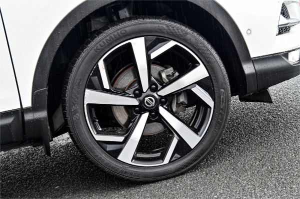 2017 Nissan QASHQAI Wagon J11 Series 2 N-TEC image