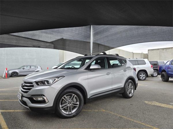 2017 Hyundai Santa Fe DM Series II Active image