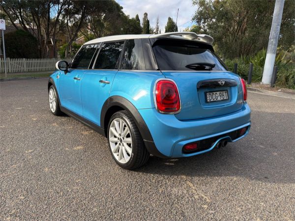 2015 MINI Hatch Hatchback F55 Cooper S image