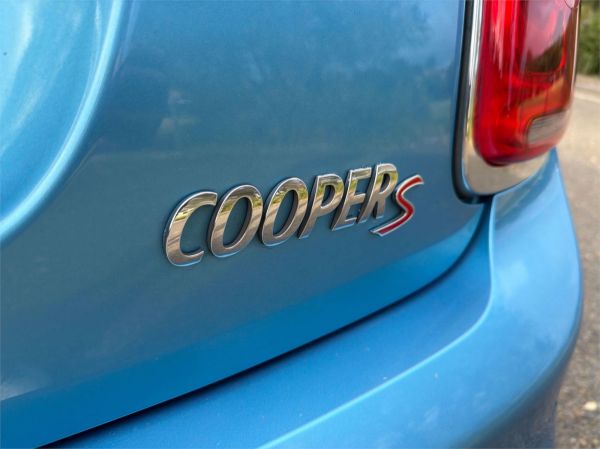 2015 MINI Hatch Hatchback F55 Cooper S image