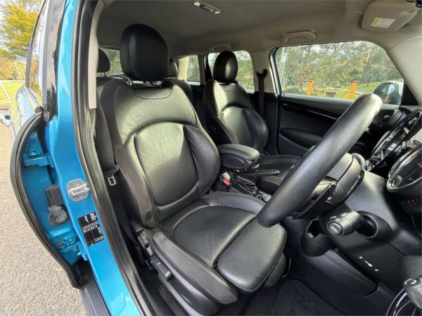 2015 MINI Hatch Hatchback F55 Cooper S image