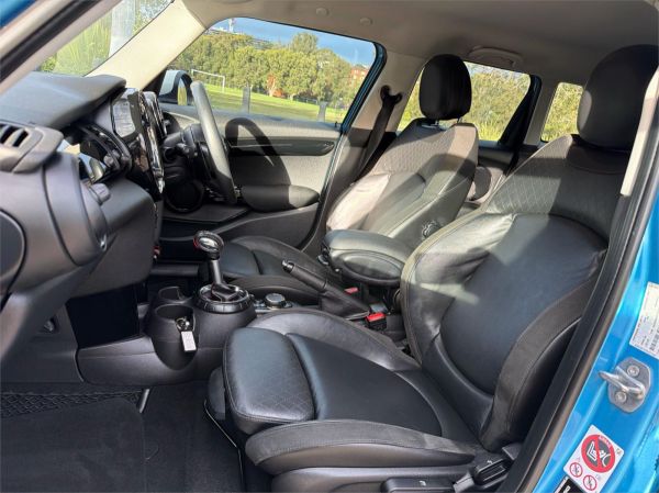 2015 MINI Hatch Hatchback F55 Cooper S image