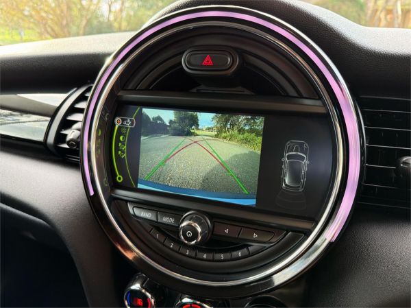 2015 MINI Hatch Hatchback F55 Cooper S image