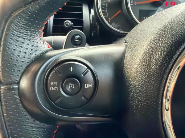 2015 MINI Hatch Hatchback F55 Cooper S image