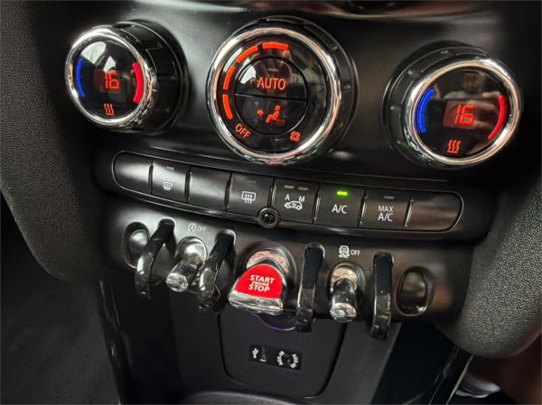2015 MINI Hatch Hatchback F55 Cooper S image
