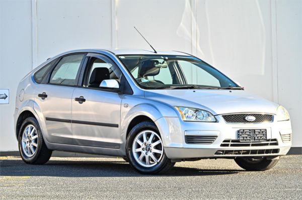 2006 Ford Focus Hatchback LS CL image