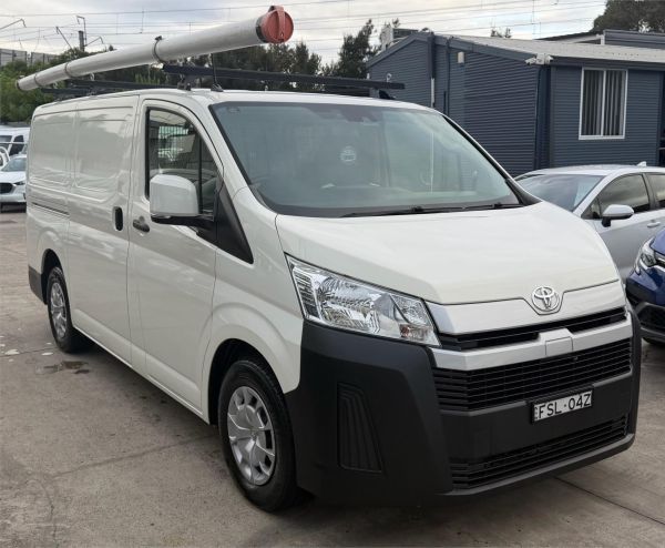 2021 Toyota Hiace GDH300R  image