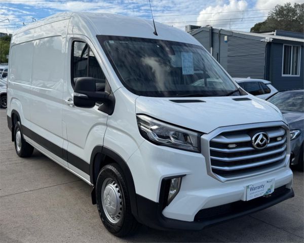 2022 LDV Deliver 9 SV63 MWB MID ROOF image