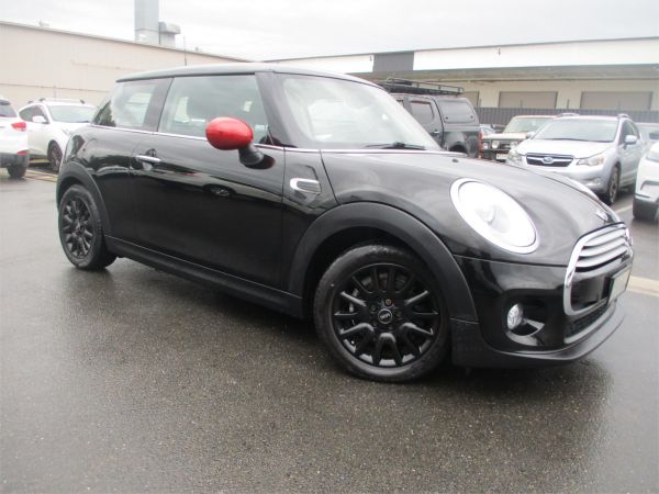 2014 MINI Hatch Hatchback F56 Cooper image