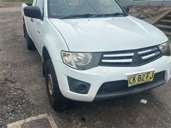 2010 MITSUBISHI TRITON C/CHAS MN MY10 GLX image