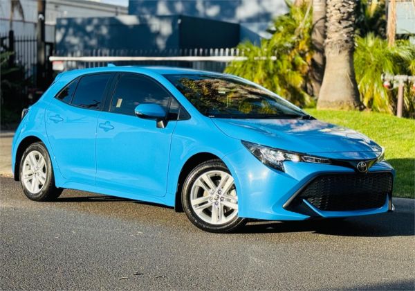 2018 Toyota Corolla Hatchback MZEA12R Ascent Sport image