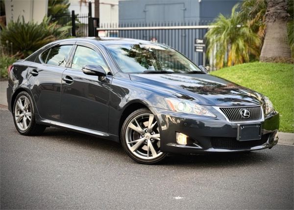 2010 Lexus IS Sedan GSE21 IS350 Version L image