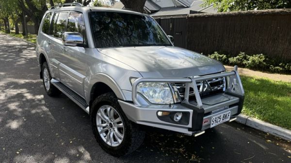 2012 Mitsubishi Pajero NW MY13 Exceed LWB (4x4) Silver Ash 5 Speed Auto Sports Mode Wagon image