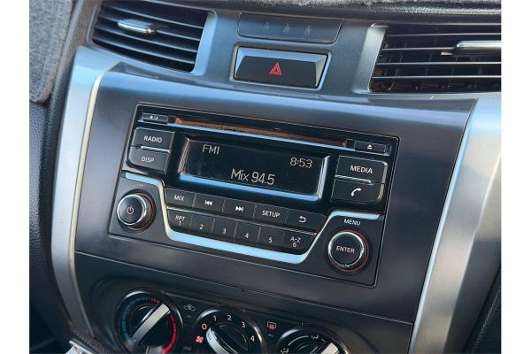 2018 Nissan Navara RX D23 Series 3 4X4 image