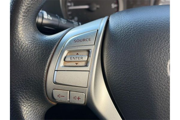 2018 Nissan Navara RX D23 Series 3 4X4 image