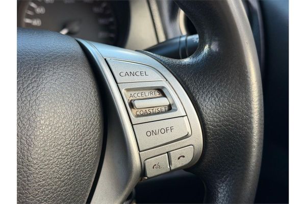 2018 Nissan Navara RX D23 Series 3 4X4 image