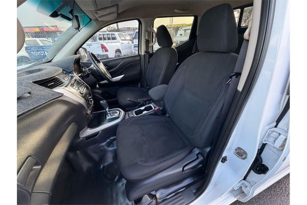 2018 Nissan Navara RX D23 Series 3 4X4 image