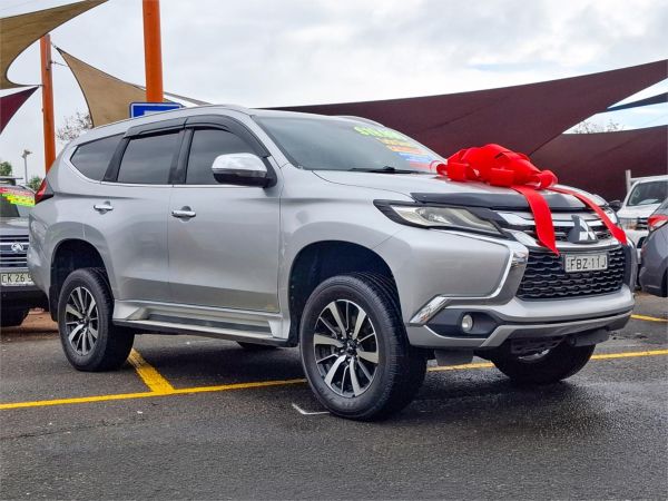 2017 Mitsubishi Pajero Sport QE GLS image