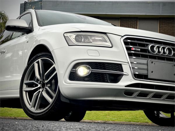 2014 Audi SQ5 Wagon 8R image