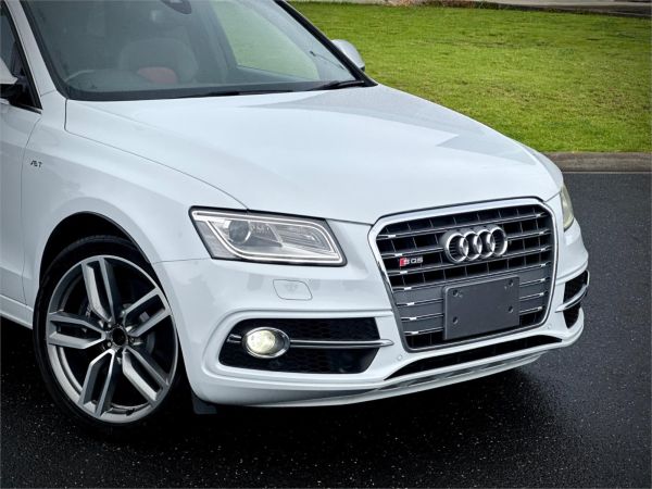 2014 Audi SQ5 Wagon 8R image