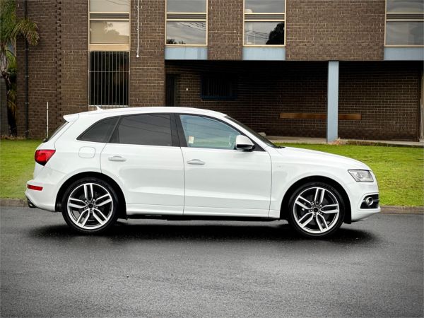 2014 Audi SQ5 Wagon 8R image