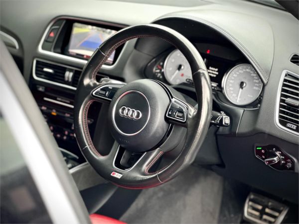 2014 Audi SQ5 Wagon 8R image
