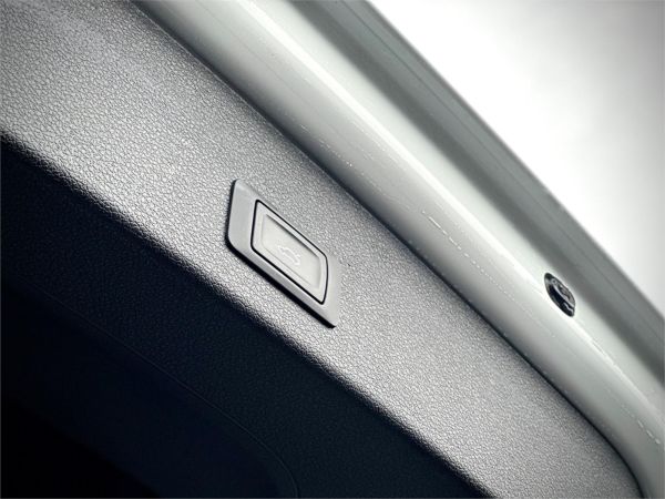 2014 Audi SQ5 Wagon 8R image