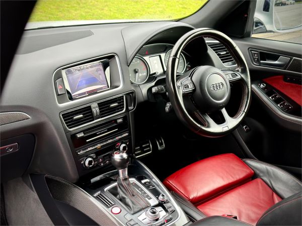 2014 Audi SQ5 Wagon 8R image