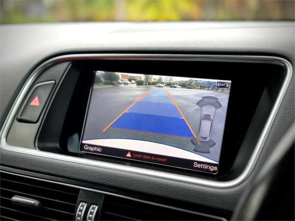 2014 Audi SQ5 Wagon 8R image