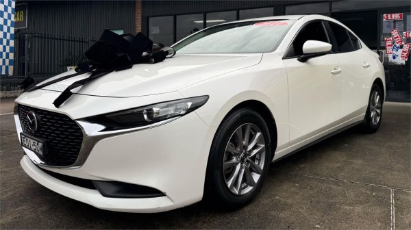 2021 Mazda 3 BP G20 Pure image