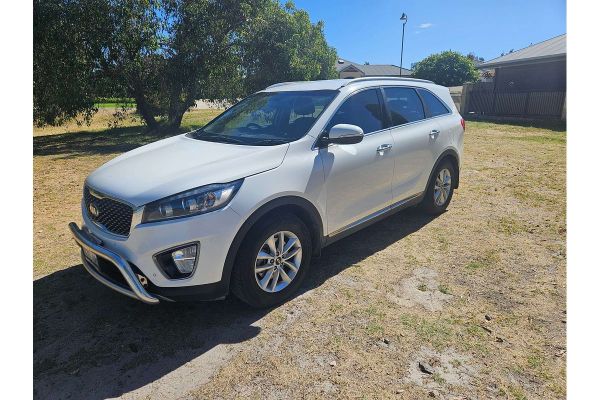 2017 Kia Sorento  Si image