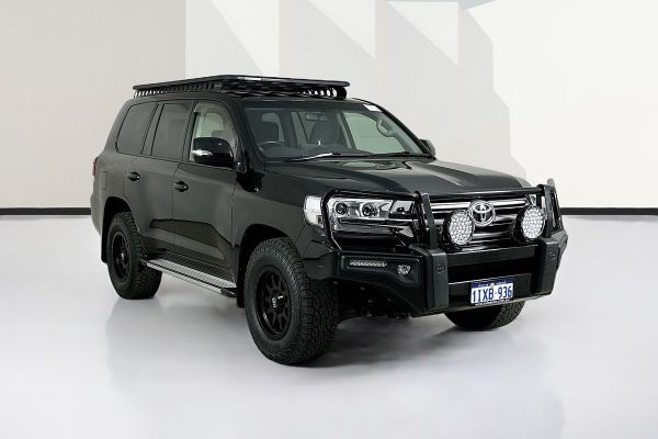 2016 Toyota Landcruiser VDJ200R GXL image