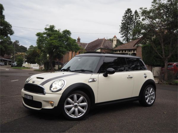 2010 MINI COOPER 2D HATCHBACK R56 S image