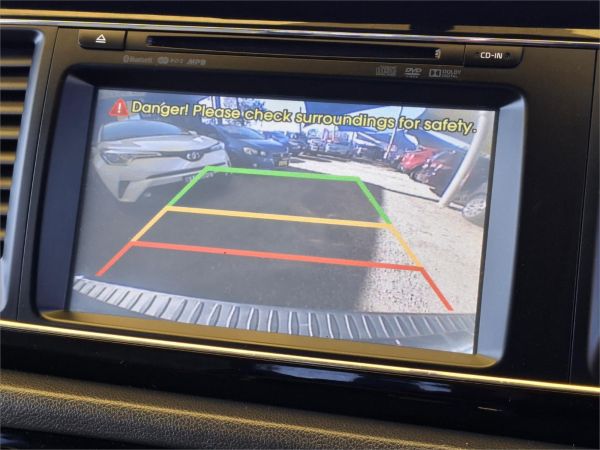 2016 Kia Carnival Wagon YP MY16 SLi image