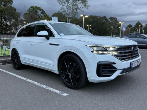 2020 Volkswagen Touareg MKIII R-Line image