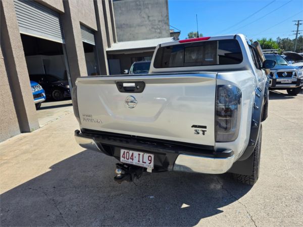 2015 Nissan Navara Utility D23 ST image