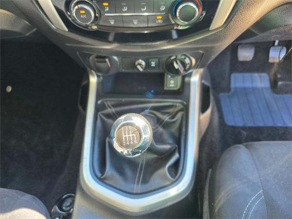 2015 Nissan Navara Utility D23 ST image