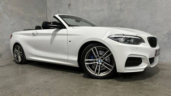 2020 BMW 2 Series Convertible image