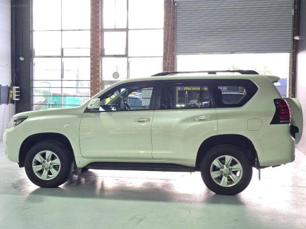 2018 TOYOTA LANDCRUISER PRADO GX (4x4) GDJ150R MY18 image