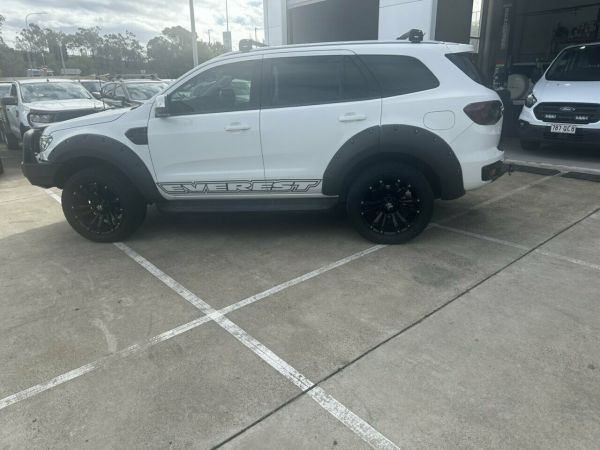 2017 Ford Everest UA Trend image