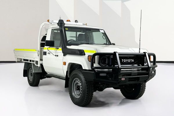 2024 Toyota Landcruiser GDJL79R Workmate image