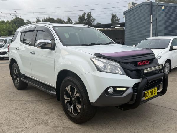 2017 Isuzu MU-X Wagon MY16.5 LS-T image