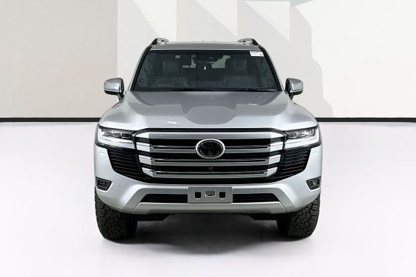 2022 Toyota Landcruiser FJA300R Sahara image