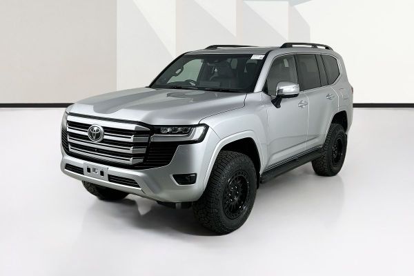 2022 Toyota Landcruiser FJA300R Sahara image